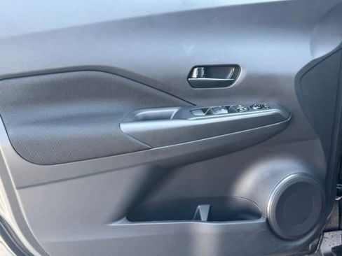 Certified 2025 Nissan Kicks Play S image 14