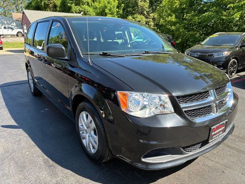 Used 2019 Dodge Grand Caravan SE FWD image 5