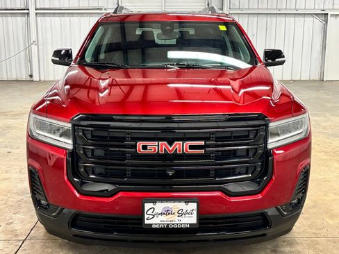 Used 2023 GMC Acadia SLT w/ Elevation Edition FWD image 2