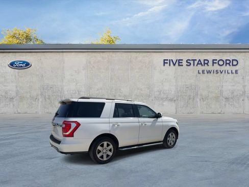 Used 2018 Ford Expedition XLT w/ Equipment Group 202A RWD image 8