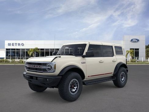 New 2026 Ford Bronco Outer Banks w/ Sasquatch Package AWD/4WD image 1