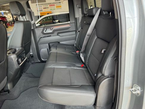 Used 2025 GMC Sierra 2500 Denali w/ Denali Reserve Package AWD/4WD image 11