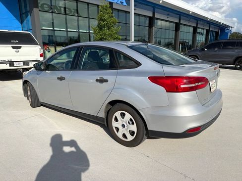 Used 2017 Ford Focus S FWD image 5