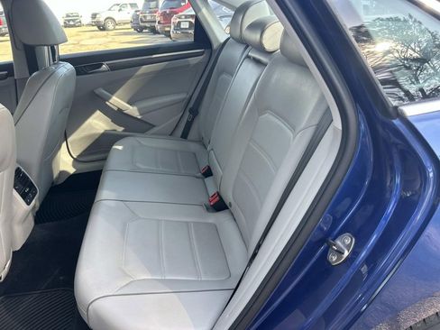 Used 2017 Volkswagen Passat 1.8T SE image 17