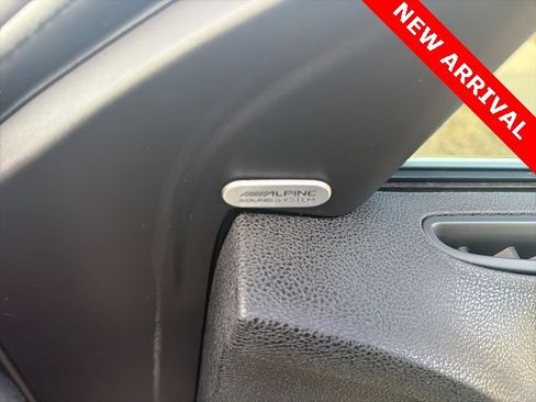 Used 2019 Chrysler 300 Limited image 10