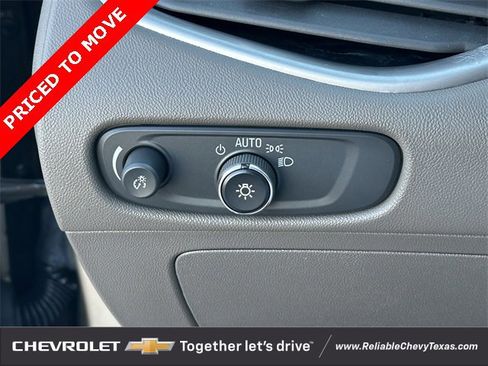 Used 2022 Chevrolet Malibu LT image 23