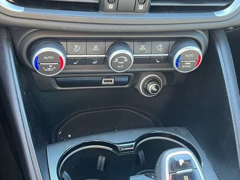 Used 2023 Alfa Romeo Giulia Veloce image 27