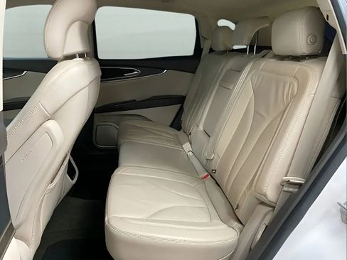 Used 2016 Lincoln MKX Select w/ Select Plus Package FWD image 11