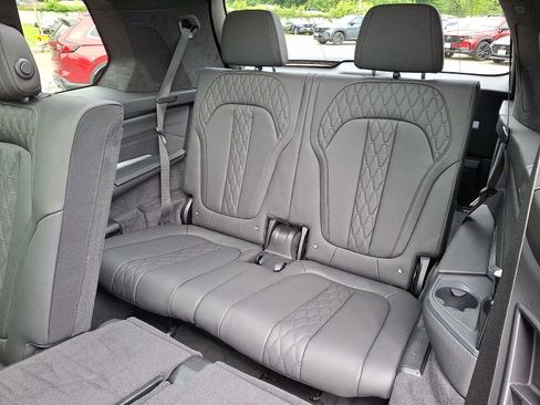 Used 2025 BMW X7 M60i w/ Executive Package image 11