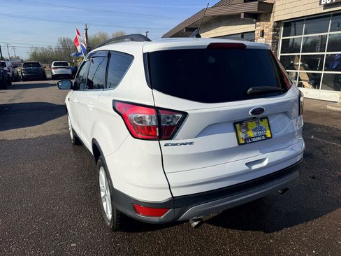 Used 2018 Ford Escape SE w/ SE Sync 3 Package FWD image 5