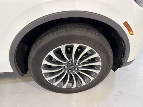 Used 2024 Lincoln Aviator Reserve w/ Elements Package Plus RWD image 13