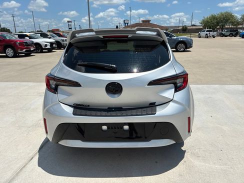 Used 2026 Toyota Corolla SE FWD image 4