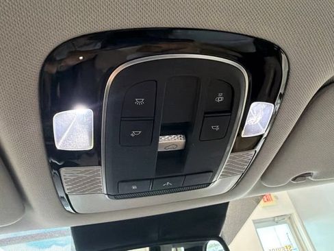 Used 2021 Hyundai Palisade SEL w/ Premium Package AWD/4WD image 11