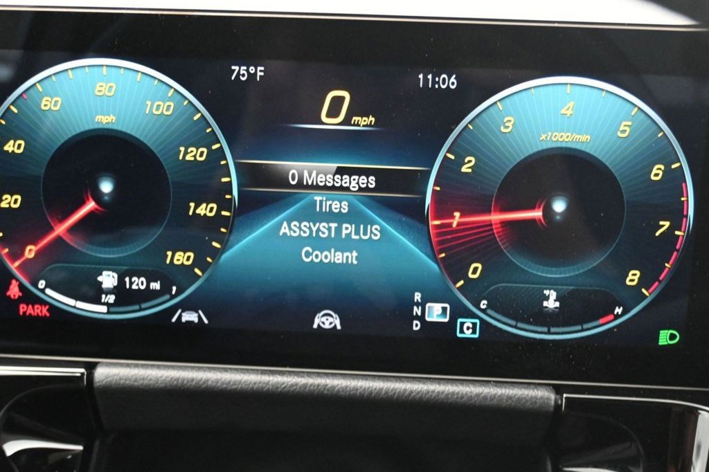 Used 2022 Mercedes-Benz GLA 250 4MATIC image 33