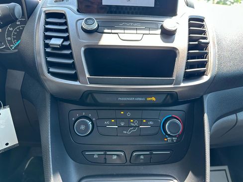 Used 2023 Ford Transit Connect XL FWD image 17
