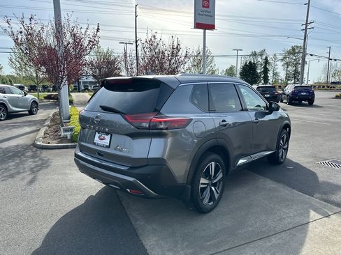Used 2023 Nissan Rogue SL AWD/4WD image 5