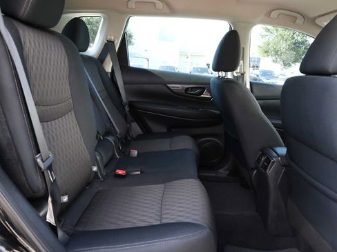 Used 2019 Nissan Rogue S AWD/4WD image 33