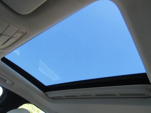 Used 2019 Mercedes-Benz C 300 Sedan image 7