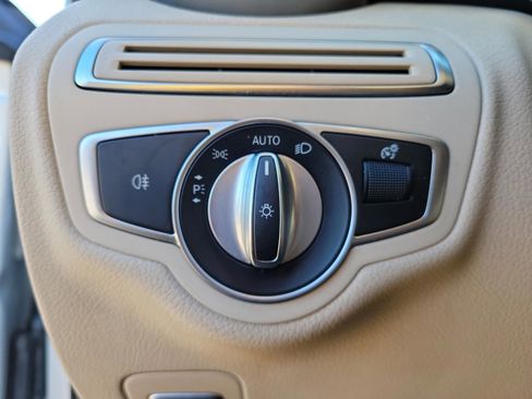 Used 2017 Mercedes-Benz C 300 Sedan image 22