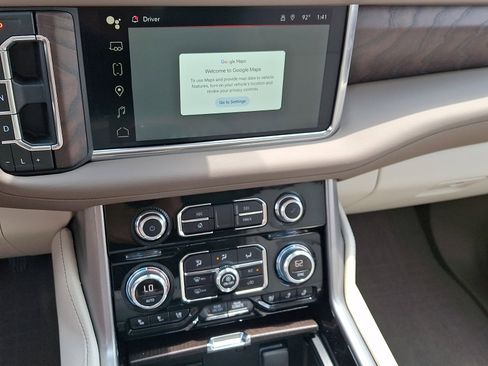 Used 2023 GMC Yukon Denali w/ LPO, Floor Liner Package AWD/4WD image 17