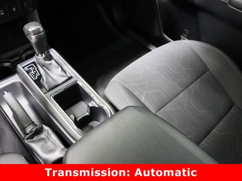 Used 2017 Toyota Tacoma TRD Off-Road image 16