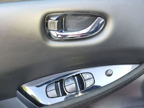 Certified 2024 Nissan Leaf SV Plus image 30