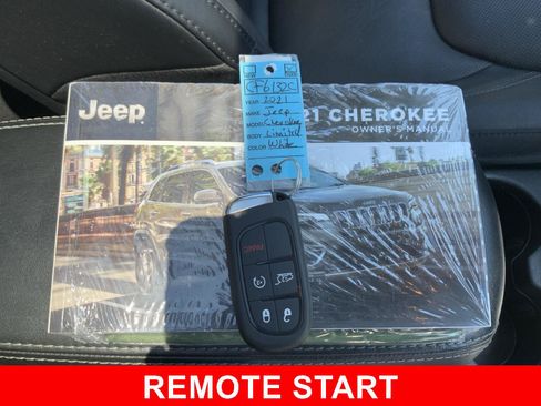 Used 2021 Jeep Cherokee Limited w/ Elite Package AWD/4WD image 65