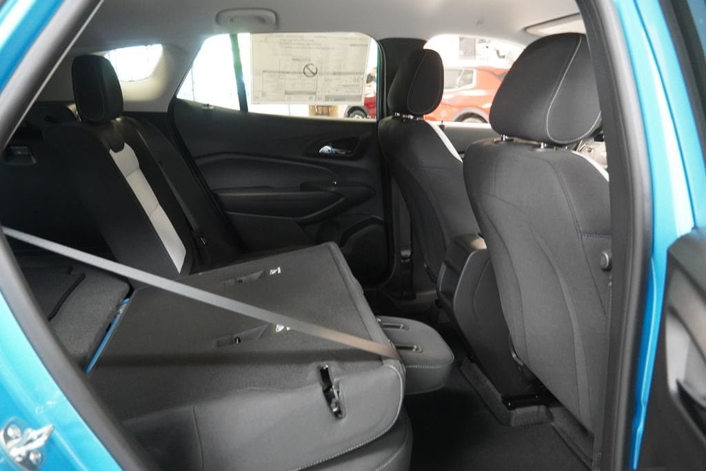 New 2026 Chevrolet Trax LS w/ LS Convenience Package FWD image 28