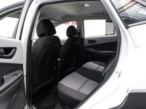 Used 2021 Hyundai Kona SE FWD image 41
