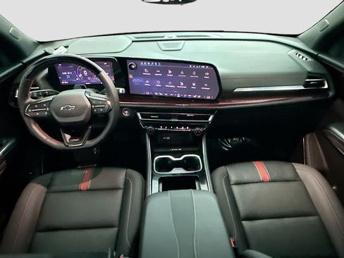 Used 2026 Chevrolet Traverse RS FWD image 17