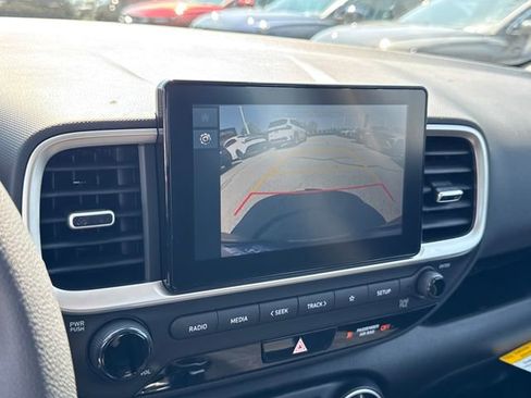 New 2026 Hyundai Venue SE FWD image 18