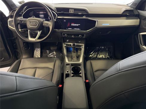 Used 2024 Audi Q3 2.0T Premium Plus image 17