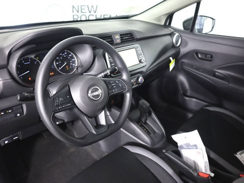 Certified 2025 Nissan Versa S w/ Trunk Package image 9