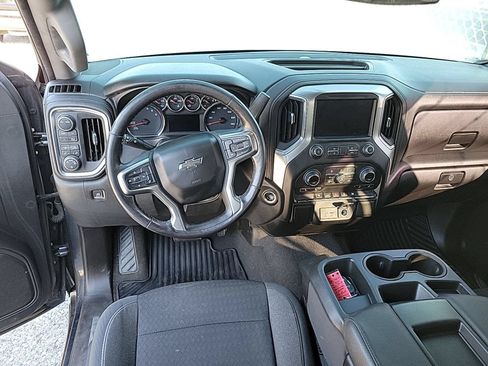 Used 2021 Chevrolet Silverado 1500 RST AWD/4WD image 2