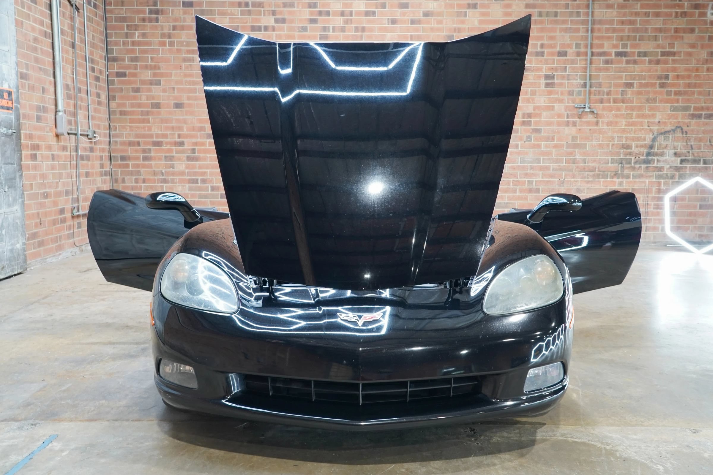 Used 2007 Chevrolet Corvette Coupe w/ Preferred Equipment Group RWD image 22