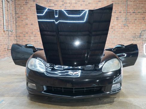 Used 2007 Chevrolet Corvette Coupe w/ Preferred Equipment Group RWD image 22