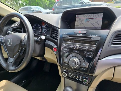 Used 2013 Acura ILX w/ Technology Package FWD image 37