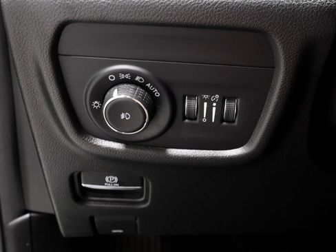 Used 2023 Jeep Grand Cherokee L Limited w/ Trailer Tow Group (B) AWD/4WD image 29