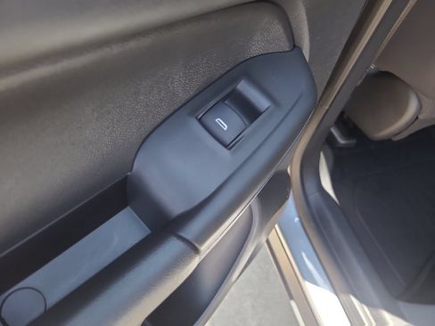 Used 2025 Chevrolet TrailBlazer LT w/ Convenience Package FWD image 14
