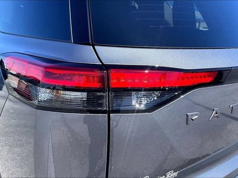 New 2026 Nissan Pathfinder SL FWD image 14