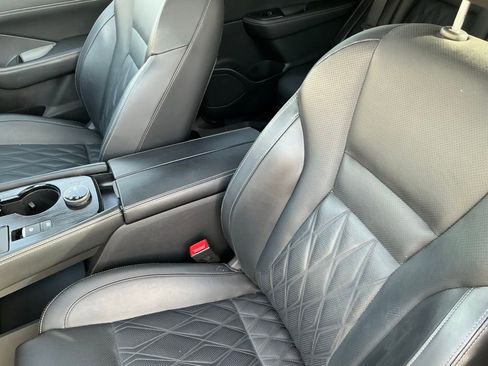 Used 2023 Nissan Rogue Platinum w/ Platinum Premium Package image 11