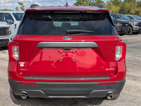 Certified 2023 Ford Explorer XLT w/ Equipment Group 202A image 5