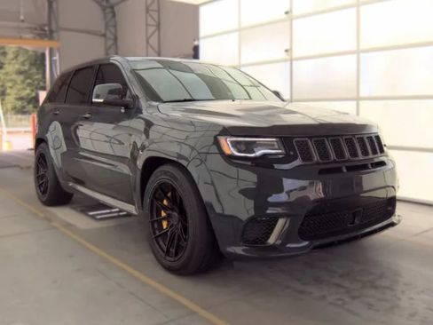 Used 2018 Jeep Grand Cherokee Trackhawk AWD/4WD image 4