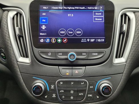 Used 2024 Chevrolet Malibu LT image 25