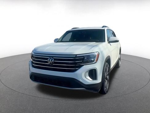 Used 2025 Volkswagen Atlas SE image 7