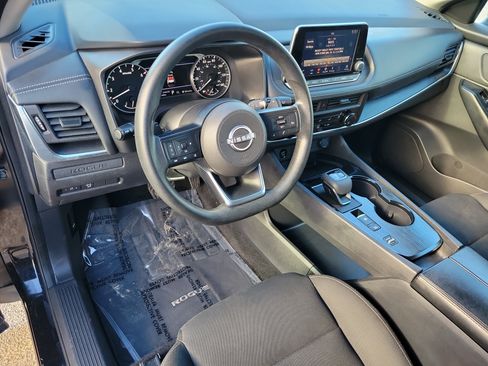 Used 2024 Nissan Rogue S FWD image 19
