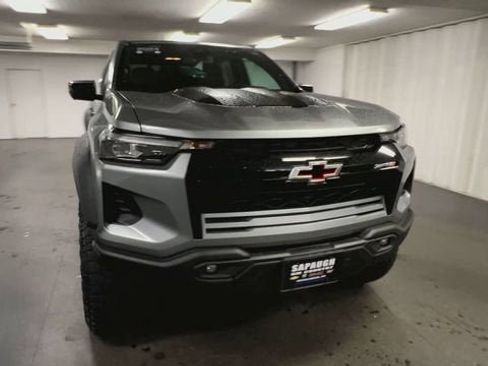 Certified 2024 Chevrolet Colorado ZR2 w/ ZR2 Bison Edition AWD/4WD image 3