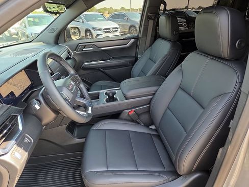 Used 2026 GMC Acadia Elevation w/ Black Edition FWD image 16