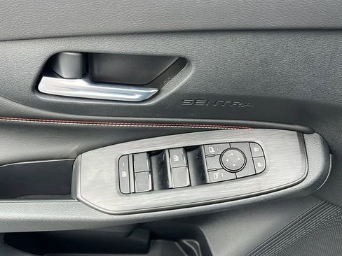New 2026 Nissan Sentra SR w/ Floor Mat Package FWD image 17