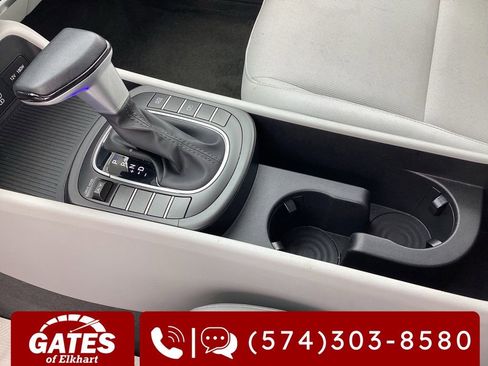 Used 2025 Hyundai Kona SEL FWD image 28